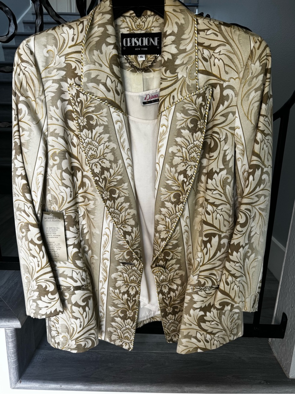 Criscione Cream & Gold Floral Blazer